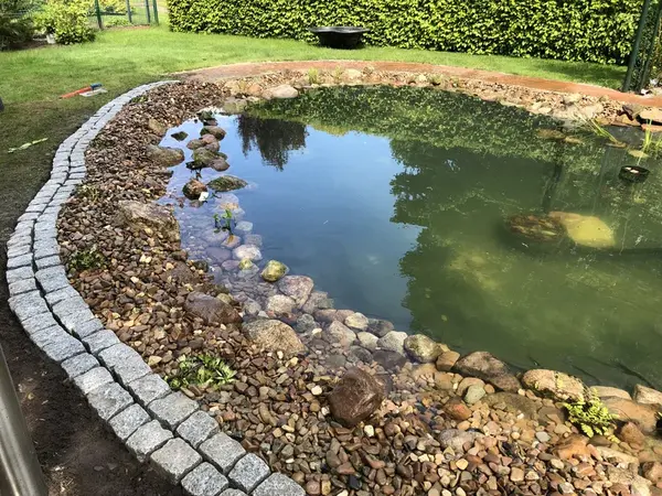 Gartenbeleuchtung am Teich